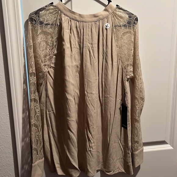 Jackets - Picture 2 of 13